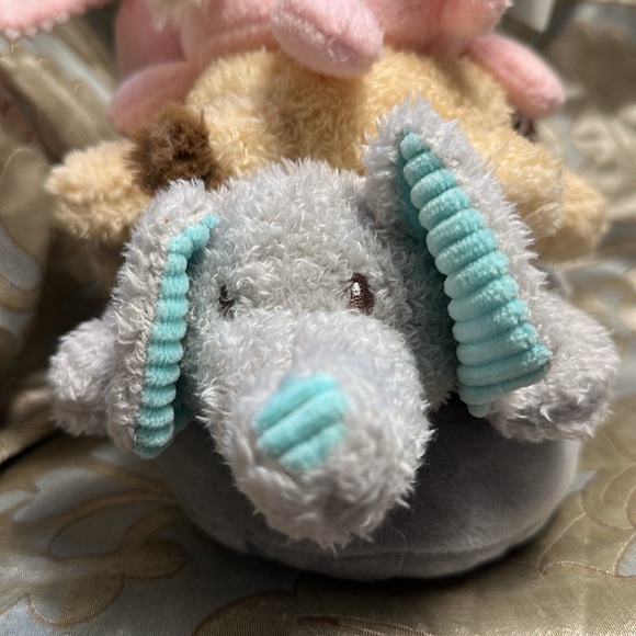 Babies Stuffed Animals Rattle Soft and precious NWT - Picture 8 of 9